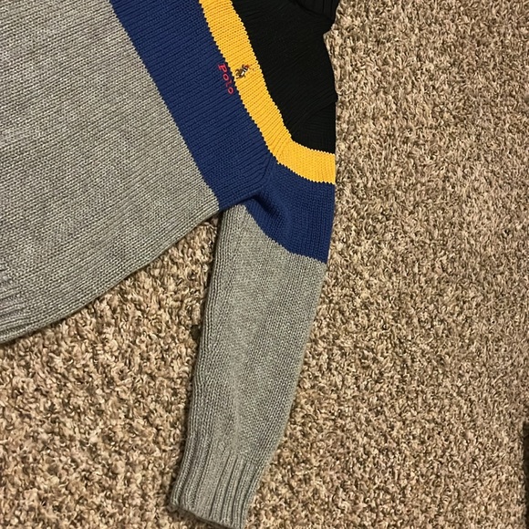 Sweater - Picture 2 of 3